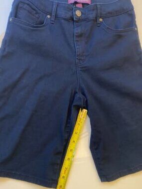 Gloria Vanderbilt Alexandra Stretch Cotton Bermuda Shorts Size 10